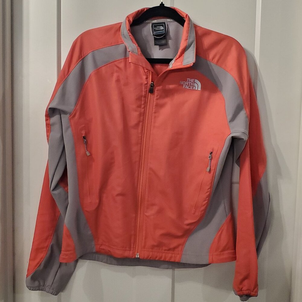 The North Face Flight Series Women's Windbreaker in pink/gray- Sz Medium